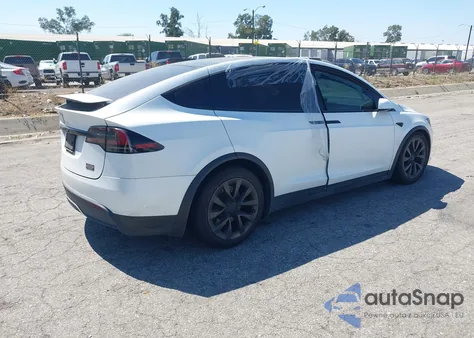 2022 Tesla Model X Plaid Tri Motor All-Wheel Drive z USA, uszkodzony, nr VIN 7SAXCBE64NF349253